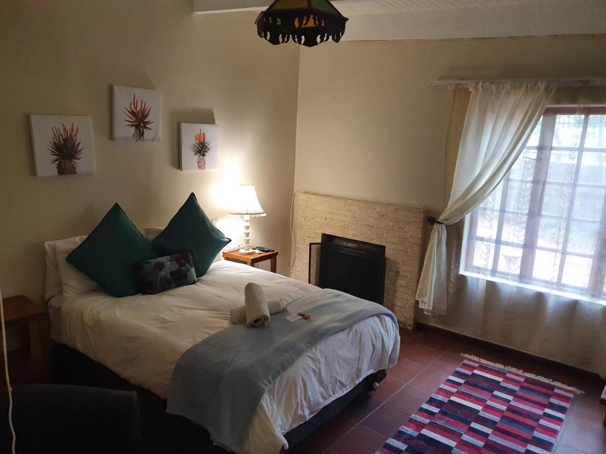 Sun Deck Lodge Hartbeespoort Kültér fotó