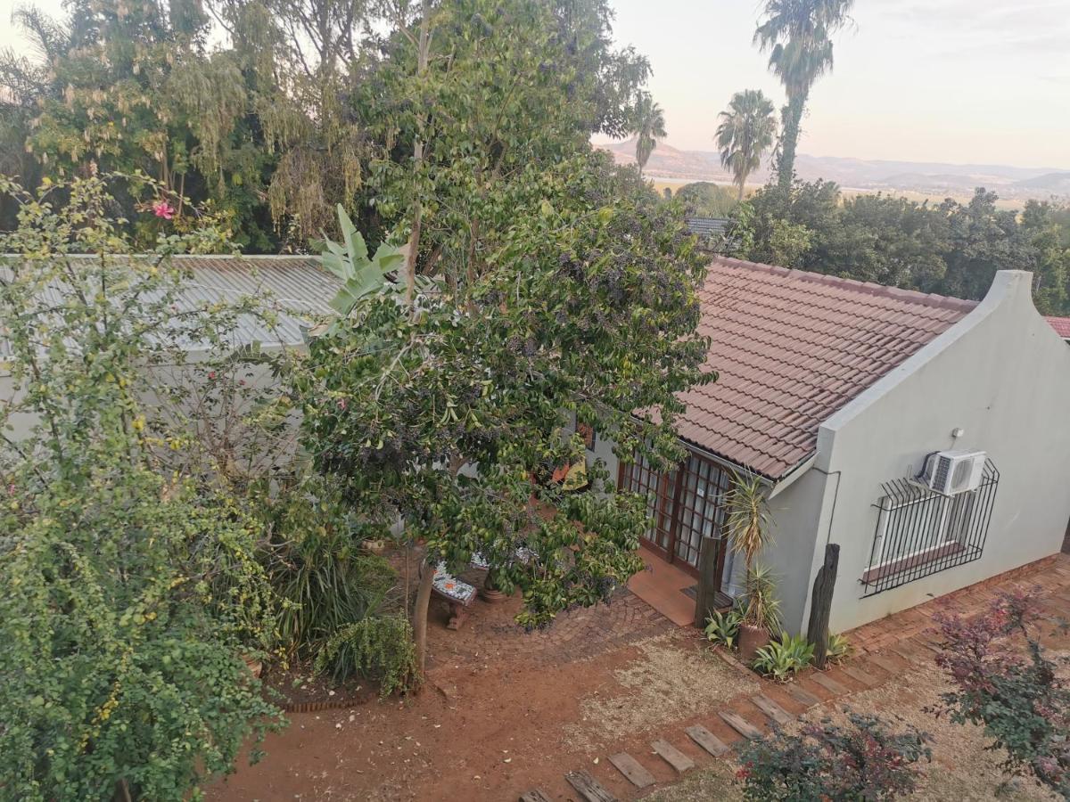 Sun Deck Lodge Hartbeespoort Kültér fotó