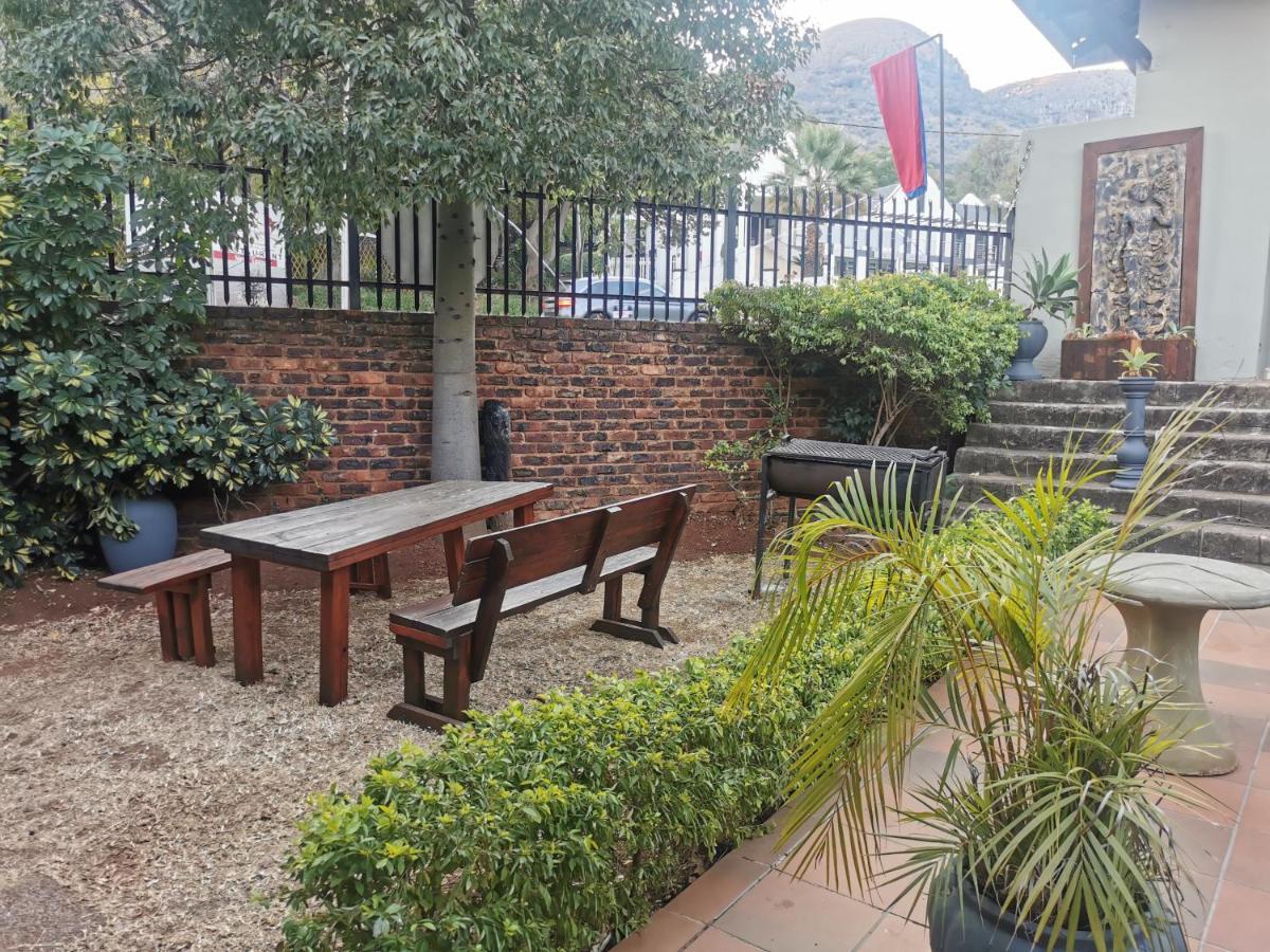 Sun Deck Lodge Hartbeespoort Kültér fotó
