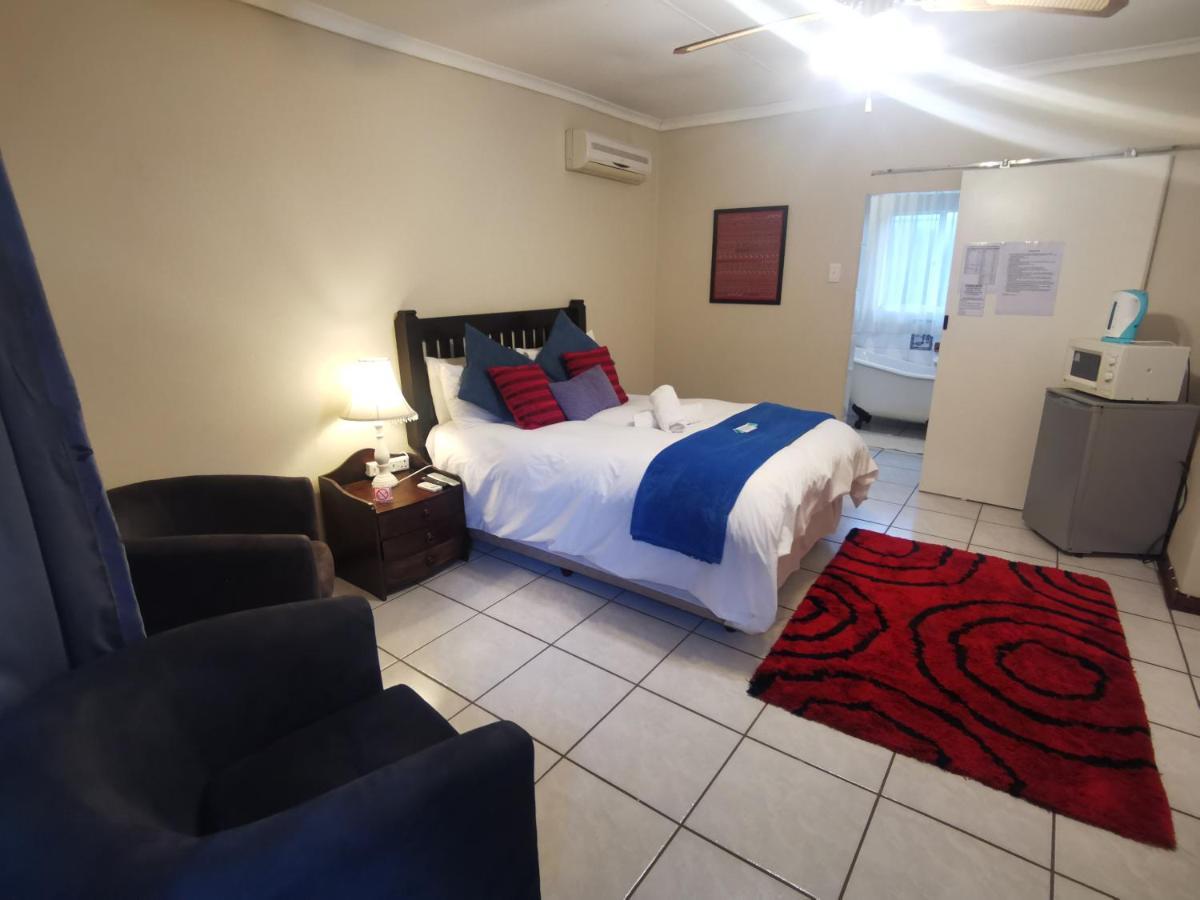 Sun Deck Lodge Hartbeespoort Kültér fotó