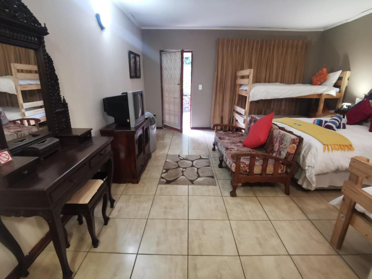 Sun Deck Lodge Hartbeespoort Kültér fotó