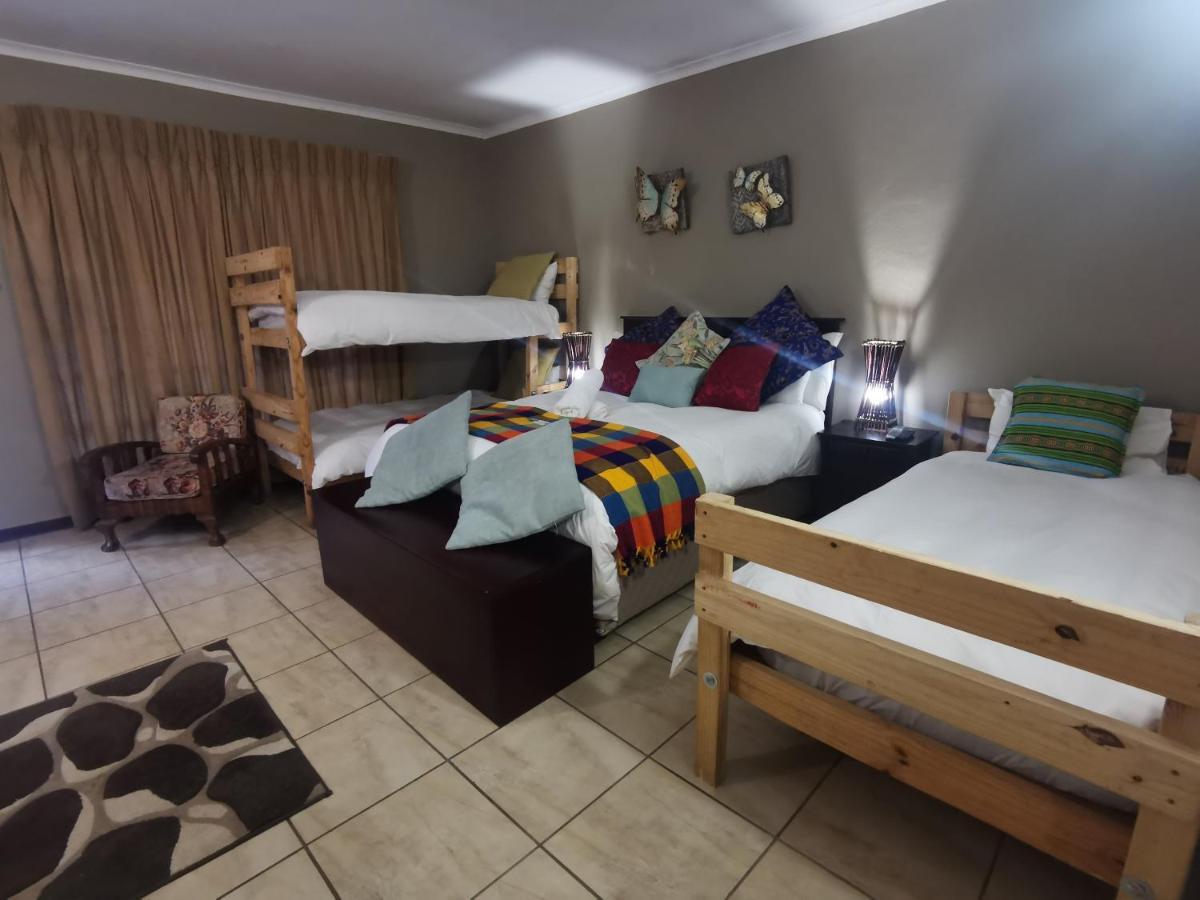 Sun Deck Lodge Hartbeespoort Kültér fotó