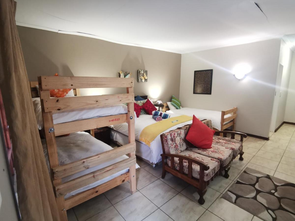 Sun Deck Lodge Hartbeespoort Kültér fotó